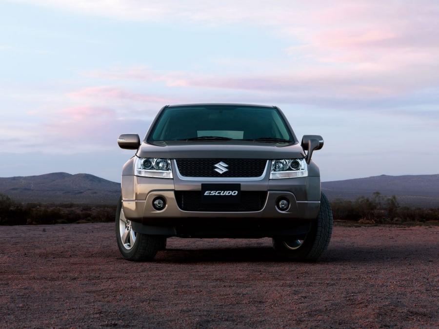  Suzuki Escudo 2005 года  (JP) (фото 7 из 7)
